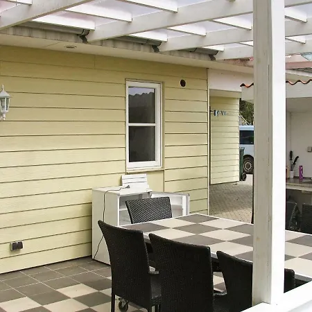 펜션 Four Bedroom Holiday In Sandhem Stubbekøbing