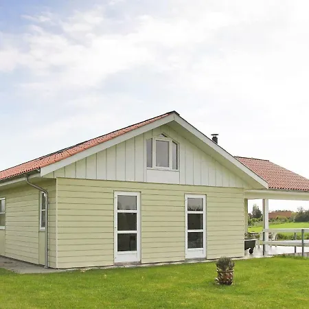 Four Bedroom Holiday In Sandhem * Stubbekøbing